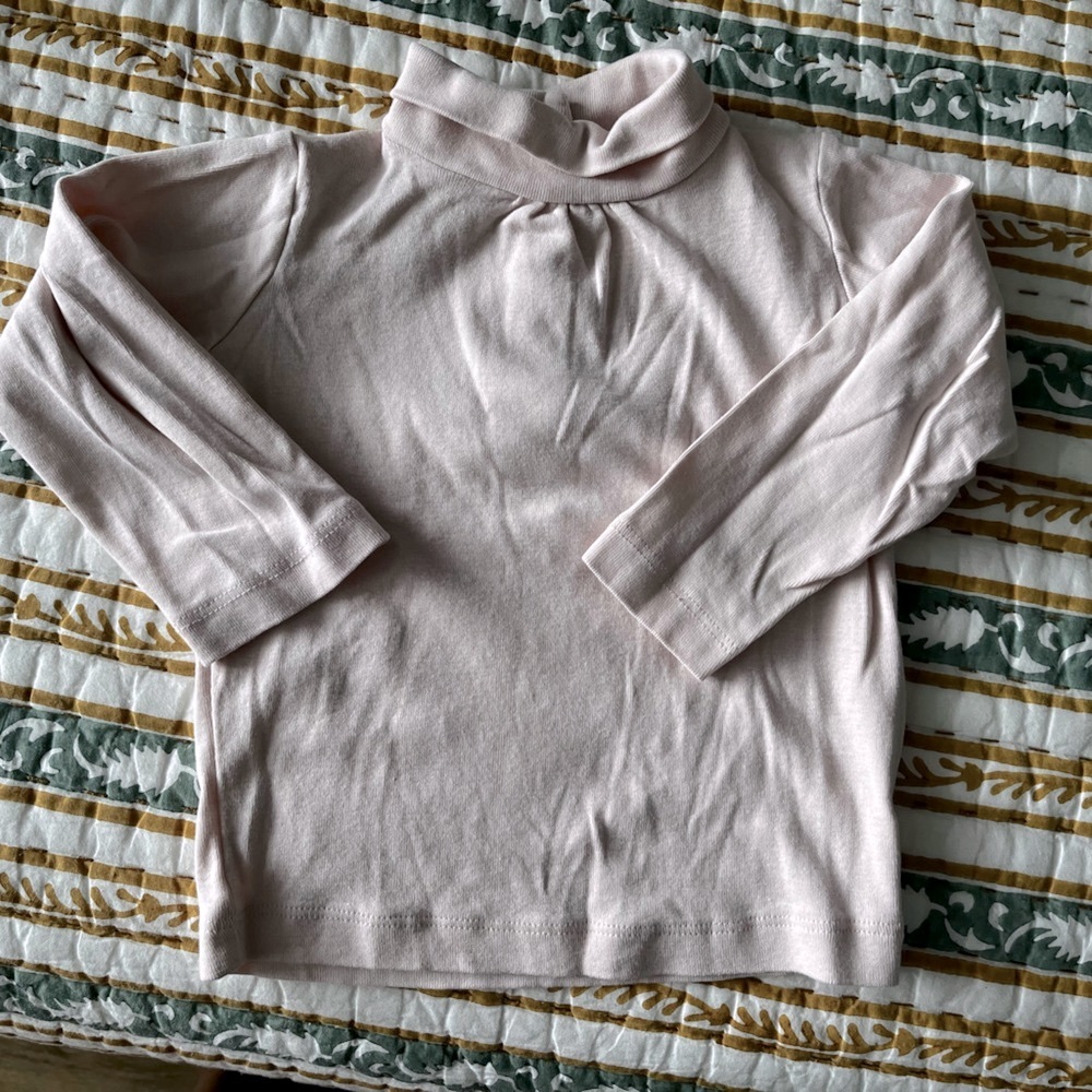 Light pink organic cotton turtle neck 18months
